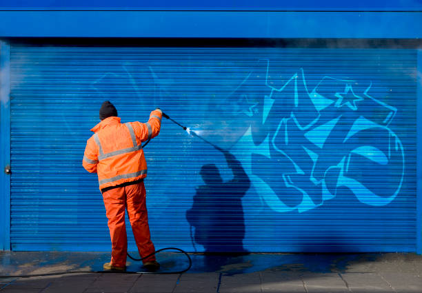 Best Commercial Building Pressure Washing  in , WI